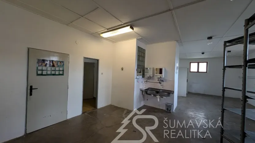 Prodej obchodního prostoru, Žihobce, 330 m2