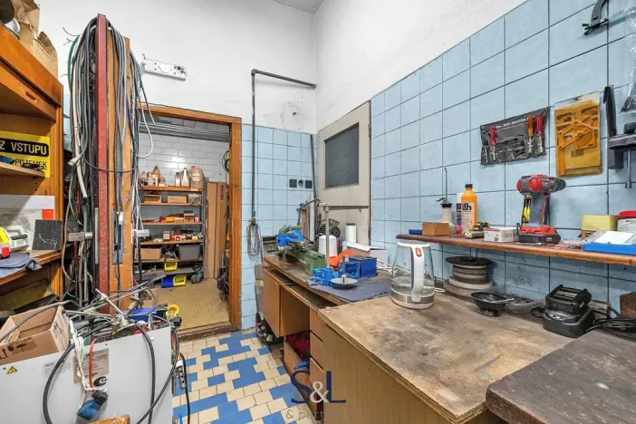 Prodej výrobních prostor, Nový Bor, Hálkova, 650 m2