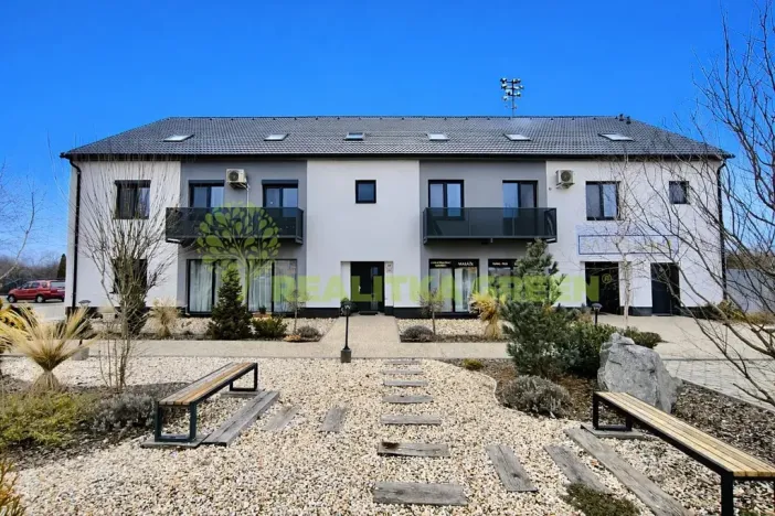 Pronájem bytu 1+kk, Břeclav, Lednická, 46 m2