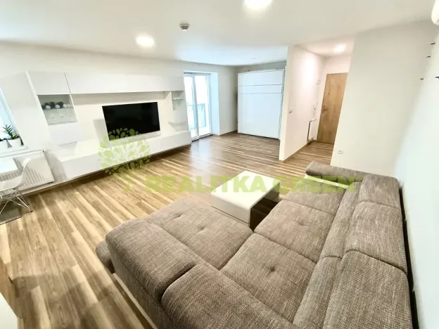 Pronájem bytu 1+kk, Břeclav, Lednická, 46 m2