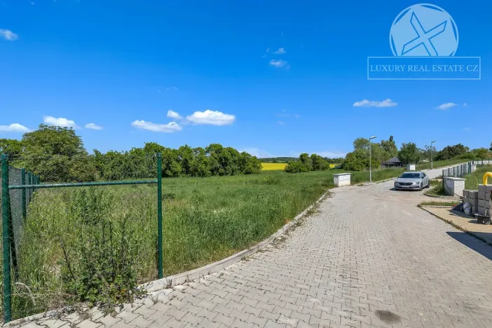 Prodej pozemku, Zlonín, 637 m2