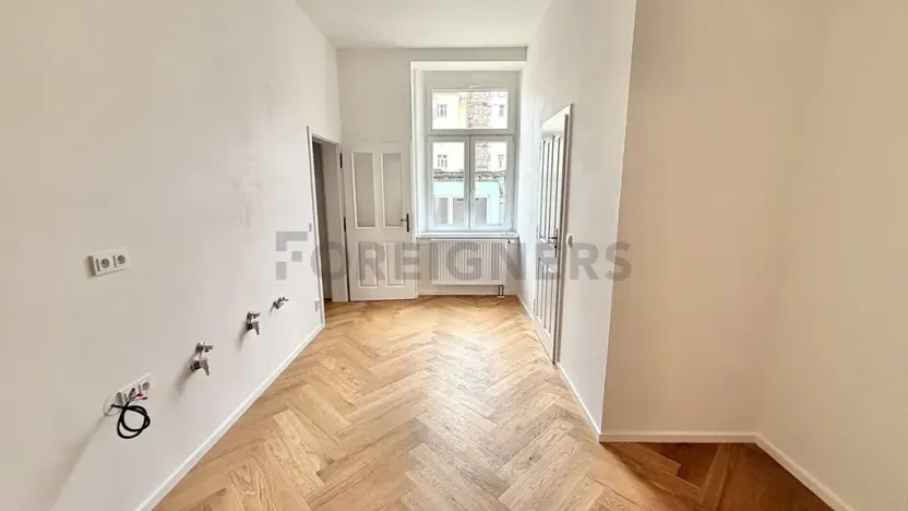 Pronájem bytu 2+kk, Praha - Vinohrady, Velehradská, 45 m2