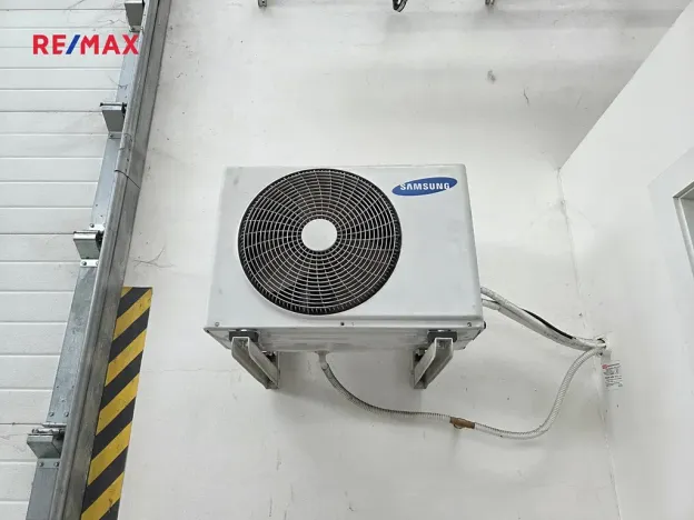 Prodej výrobních prostor, Roudnice nad Labem, Pracnerova, 2250 m2