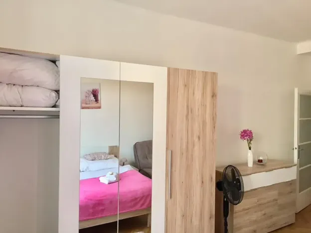 Pronájem bytu 1+1, Praha - Karlín, Sokolovská, 35 m2