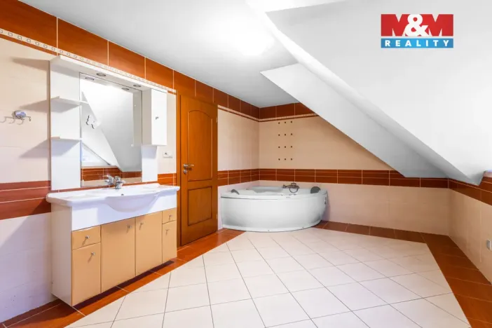 Prodej rodinného domu, Zlosyň, 142 m2