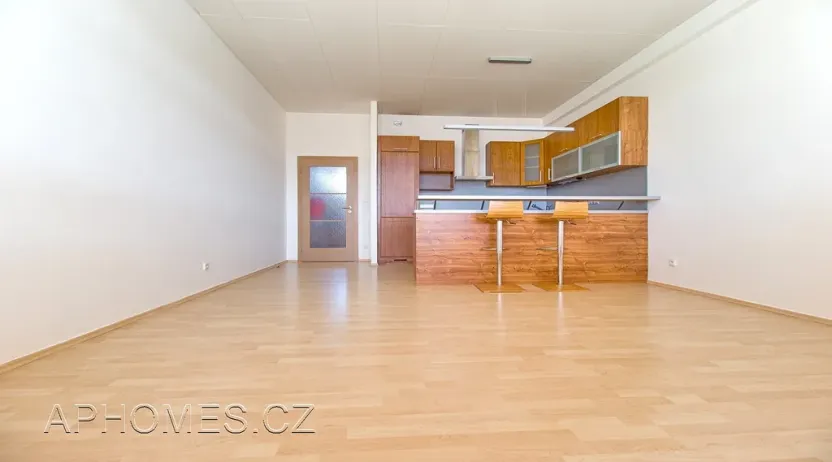 Pronájem bytu 2+kk, Praha - Libeň, Českomoravská, 58 m2