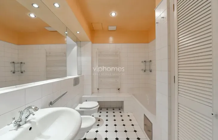 Pronájem bytu 4+1, Praha - Staré Město, Pařížská, 151 m2