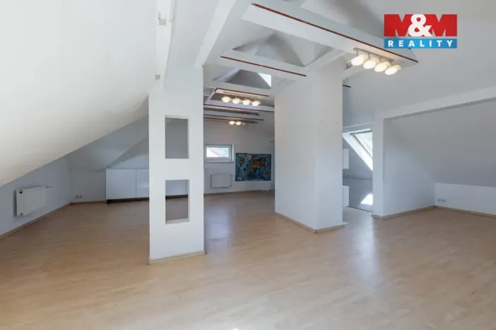 Prodej rodinného domu, Hroznětín, ČSA, 240 m2