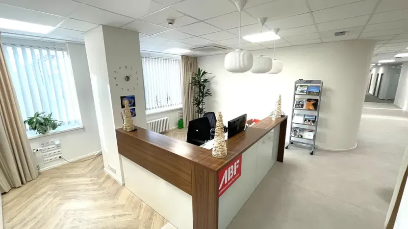 Pronájem kanceláře, Praha - Holešovice, Dělnická, 1252 m2