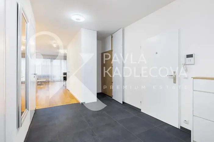 Pronájem bytu 3+kk, Praha - Karlín, Sokolovská, 100 m2