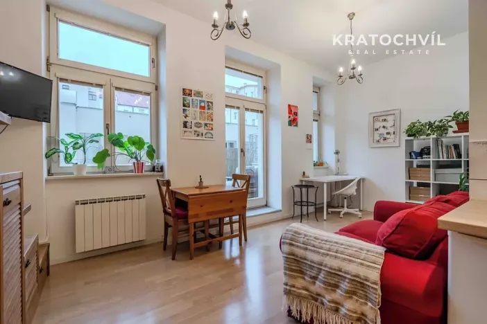Prodej bytu 1+kk, Praha - Bubeneč, Korunovační, 32 m2