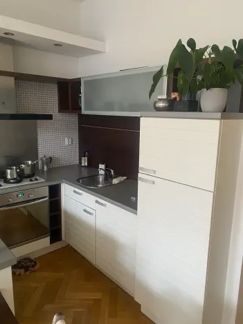 Pronájem bytu 2+kk, Praha - Vršovice, Madridská, 45 m2