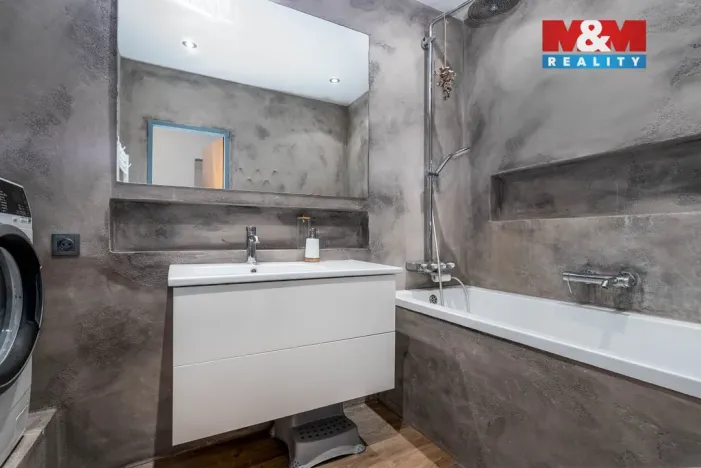 Prodej bytu 2+1, Pardubice - Zelené Předměstí, Palackého třída, 71 m2