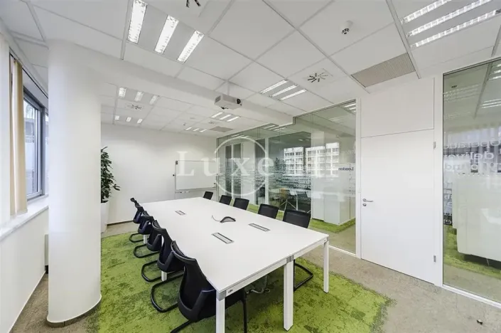 Pronájem kanceláře, Praha - Nusle, Doudlebská, 303 m2