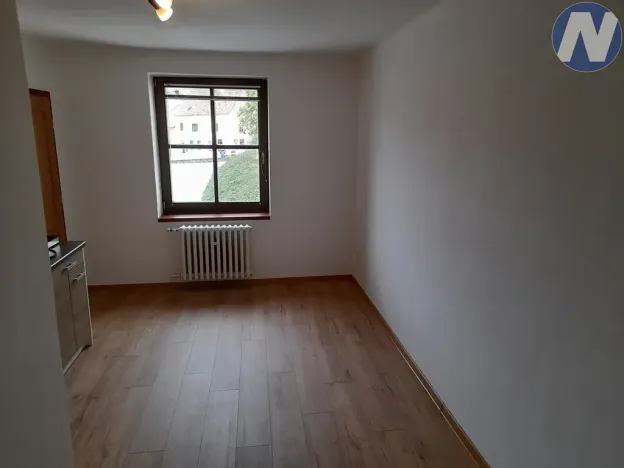 Pronájem bytu 2+kk, Husinec, Komenského, 34 m2