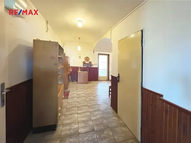 Prodej rodinného domu, Chrást, 280 m2