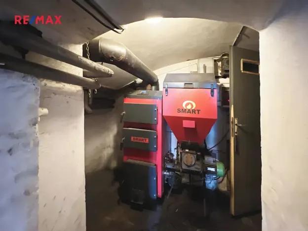 Prodej rodinného domu, Chrást, 280 m2