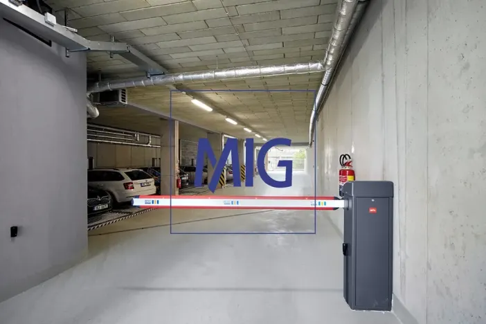 Pronájem garážového stání, Brno, Cejl, 13 m2