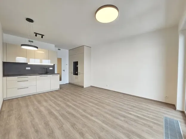 Pronájem bytu 1+kk, Praha - Hloubětín, Poděbradská, 34 m2