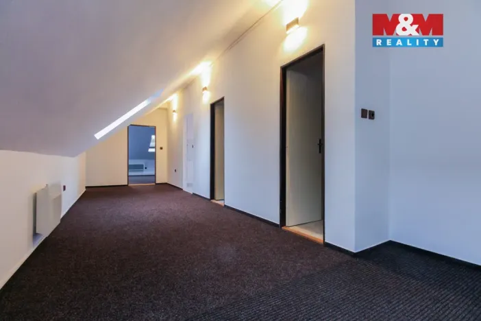 Pronájem kanceláře, Jeseník, nám. Svobody, 120 m2