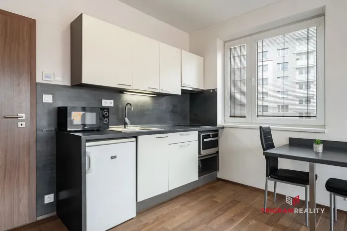 Pronájem bytu 1+kk, Hradec Králové - Nový Hradec Králové, Slunečná, 29 m2