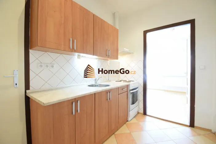 Pronájem bytu 1+kk, Praha - Nusle, Lounských, 45 m2