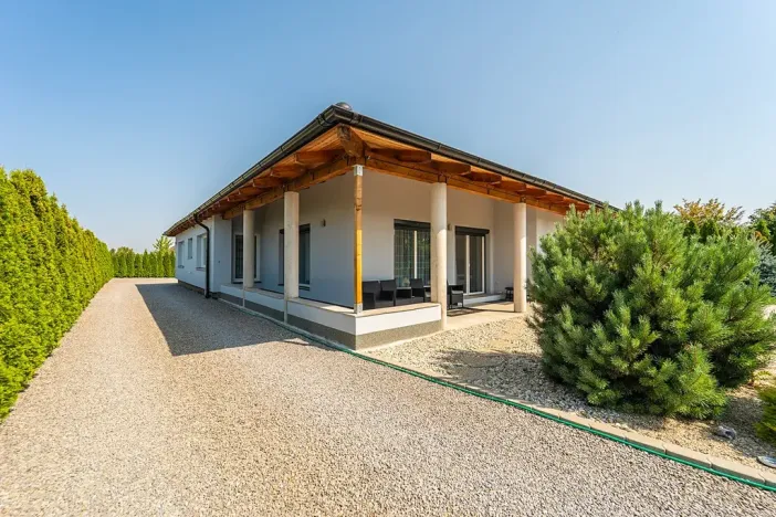 Prodej rodinného domu, Chýně, Ke Skále, 220 m2