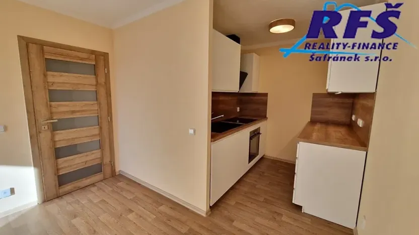 Pronájem bytu 2+kk, Benešov, Vnoučkova, 43 m2