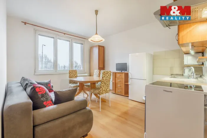 Pronájem bytu 1+1, Karlovy Vary - Stará Role, Okružní, 36 m2