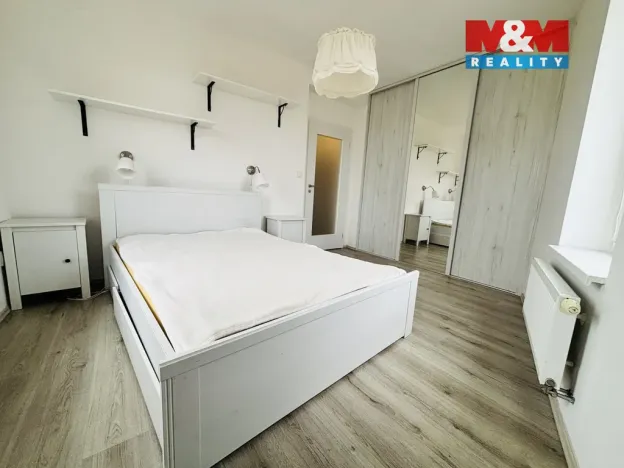 Pronájem bytu 2+kk, Jihlava, Kainarova, 66 m2