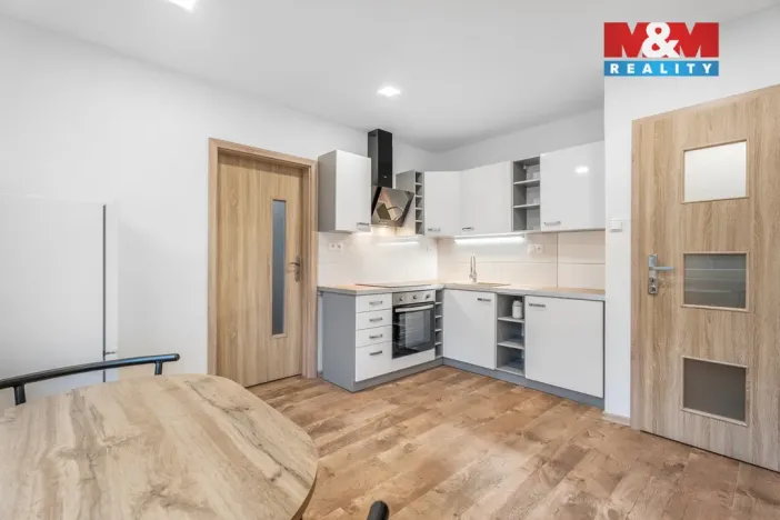 Pronájem bytu 2+kk, Stráž pod Ralskem, Máchova, 37 m2