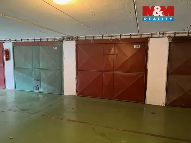 Pronájem garáže, Kladno, Bellevue, 17 m2