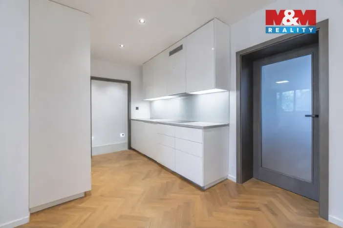 Pronájem bytu 3+kk, Poděbrady - Poděbrady II, nám. T.G.Masaryka, 76 m2