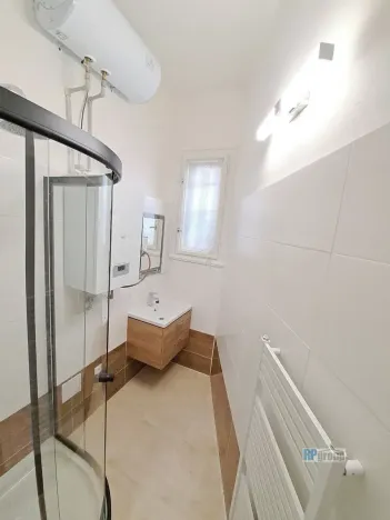 Pronájem bytu 2+kk, Praha - Nové Město, Vyšehradská, 43 m2