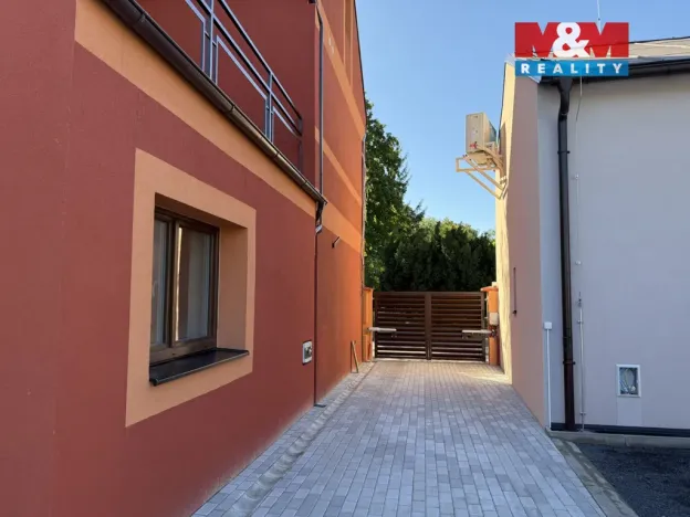 Pronájem kanceláře, Měšice, Revoluční, 43 m2