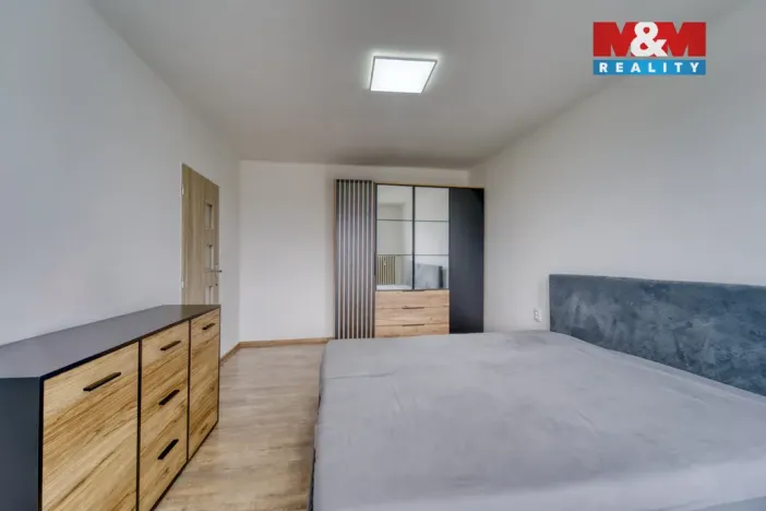 Prodej bytu 3+1, Plzeň, Na Kovárně, 70 m2