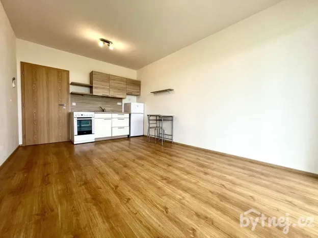 Pronájem bytu 1+kk, Olomouc - Slavonín, Topolová, 29 m2