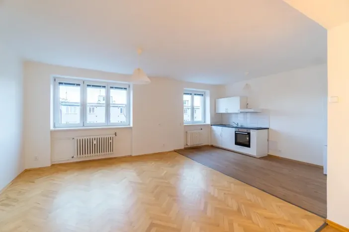 Pronájem bytu 2+kk, Praha - Vršovice, 28. pluku, 63 m2