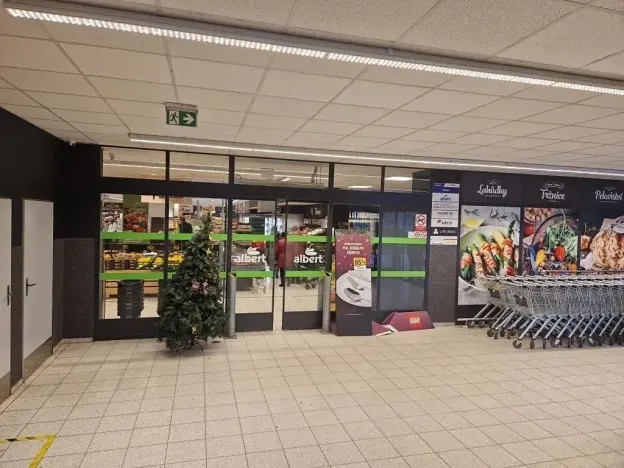 Pronájem obchodního prostoru, Šlapanice, Nádražní, 68 m2