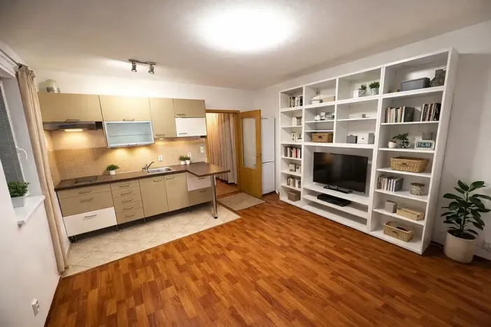 Pronájem bytu 2+kk, Praha - Černý Most, Půdova, 58 m2