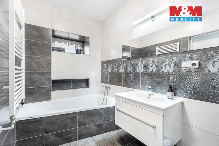 Prodej chalupy, Tanvald, Poštovní, 179 m2