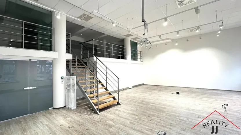 Pronájem kanceláře, Praha - Veleslavín, Na okraji, 215 m2