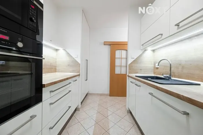 Pronájem bytu 3+kk, Pardubice, Na Labišti, 61 m2