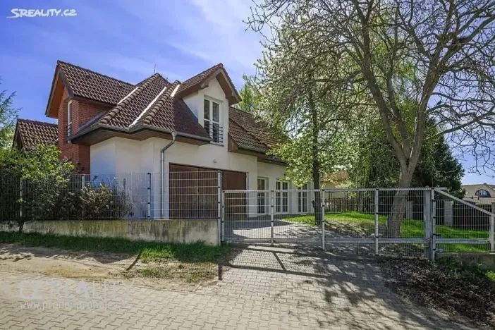 Prodej vily, Praha - Lipence, Na Bambouzku, 300 m2