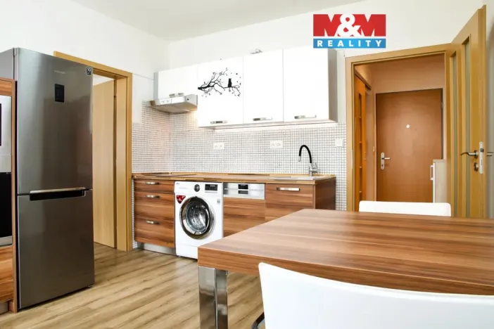 Pronájem bytu 1+1, Karlovy Vary - Bohatice, Lomená, 35 m2