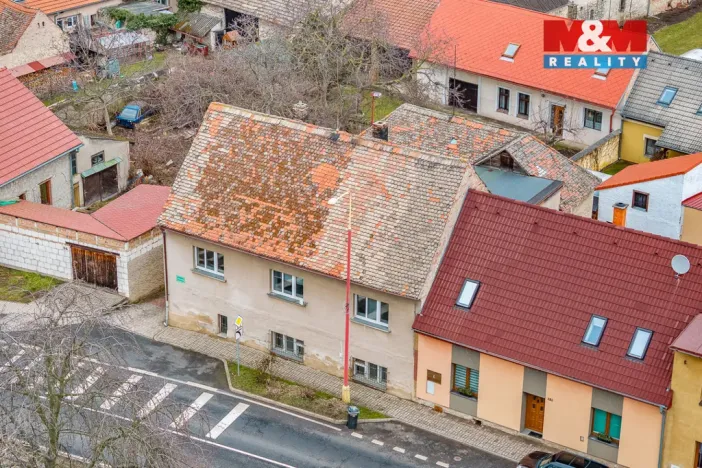 Prodej rodinného domu, Líšťany, Zlatá Ulička, 272 m2