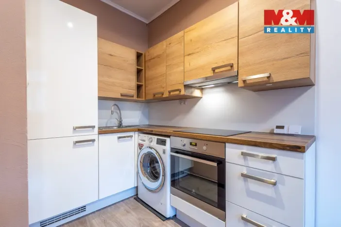 Pronájem bytu 2+kk, Karlovy Vary, Moskevská, 49 m2