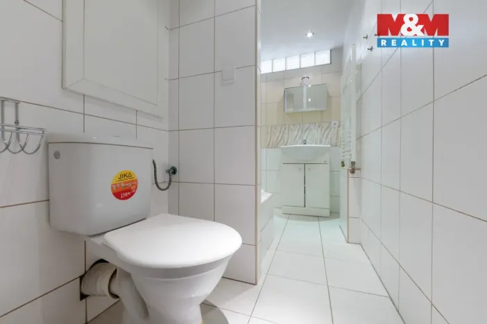 Pronájem bytu 2+1, Cheb, U Stadionu, 60 m2