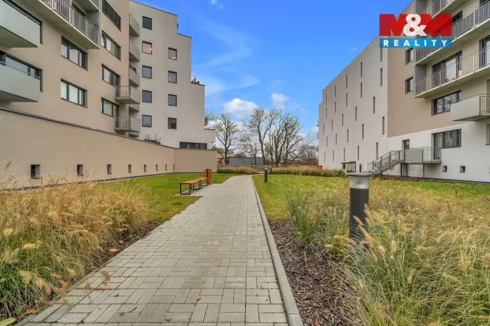 Pronájem bytu 2+kk, Pardubice - Zelené Předměstí, nábřeží Závodu míru, 79 m2