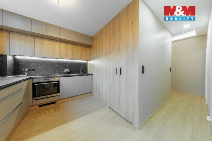 Prodej bytu 2+1, Karlovy Vary - Rybáře, Konečná, 55 m2